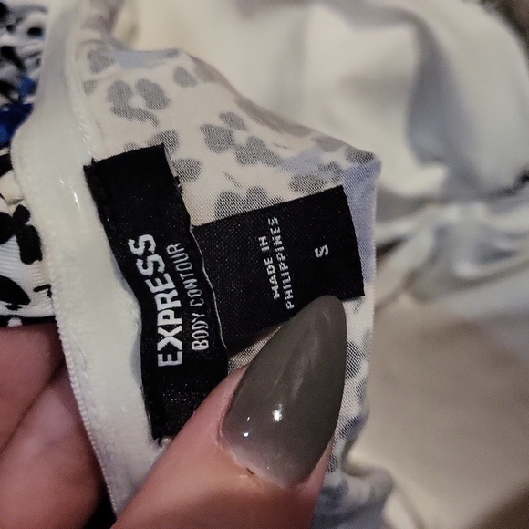 Express Body Contour - Picture 8 of 11